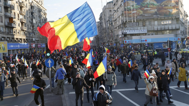 Romania will hold new presidential elections in May