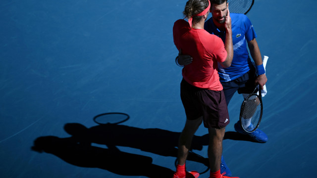 Alexander Zverev in Melbourne final after Djokovic withdraws